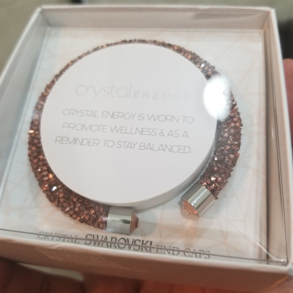 Crystal energy Swarovski end cap bracelet - Picture 4 of 5